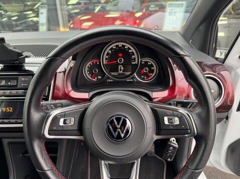 Volkswagen Up GTI 28