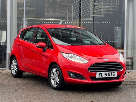 Ford Fiesta ZETEC 1