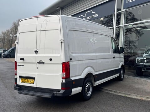 Volkswagen Crafter CR35 TDI M H/R P/V TRENDLINE 8