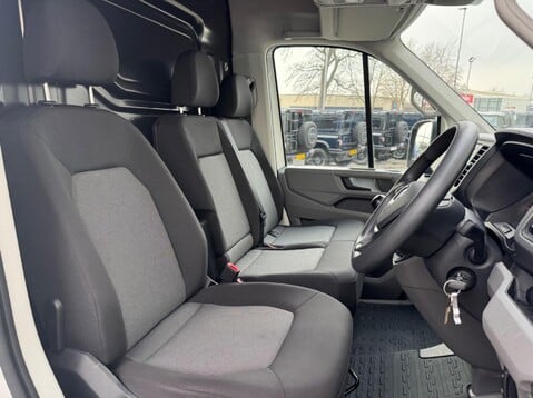 Volkswagen Crafter CR35 TDI M H/R P/V TRENDLINE 19