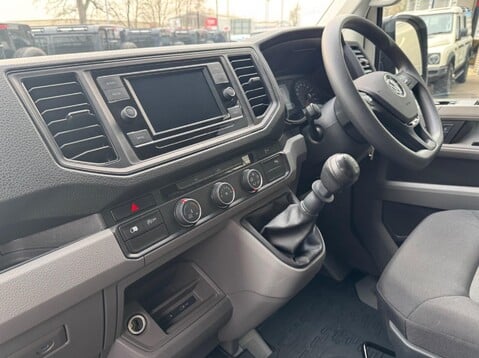 Volkswagen Crafter CR35 TDI M H/R P/V TRENDLINE 22