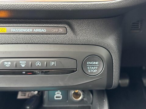 Ford Focus TITANIUM 32