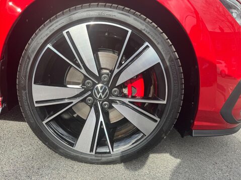 Volkswagen Golf GTD TDI DSG 41