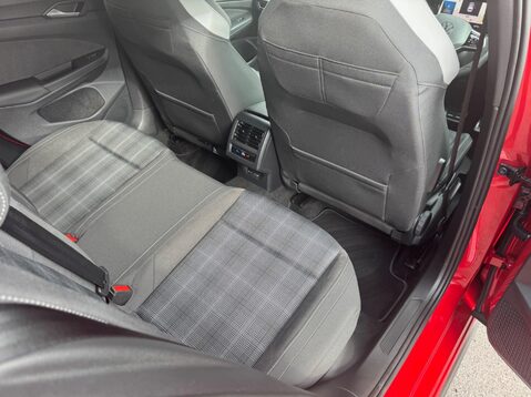 Volkswagen Golf GTD TDI DSG 44