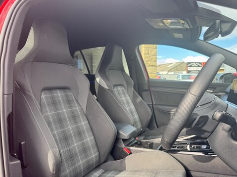 Volkswagen Golf GTD TDI DSG 57