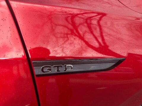 Volkswagen Golf GTD TDI DSG 40