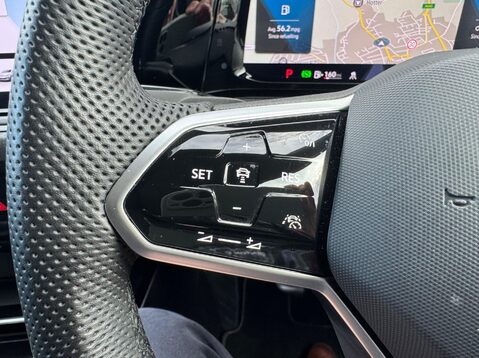 Volkswagen Golf GTD TDI DSG 77