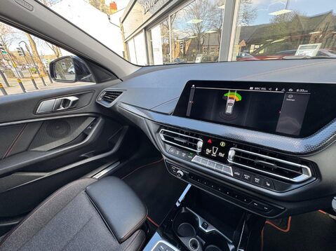 BMW 1 Series 120D SPORT 26