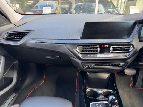 BMW 1 Series 120D SPORT 39