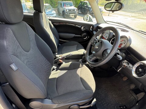 Mini Hatch ONE D 14