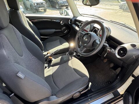 Mini Hatch ONE D 16