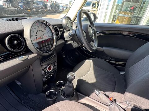 Mini Hatch ONE D 10