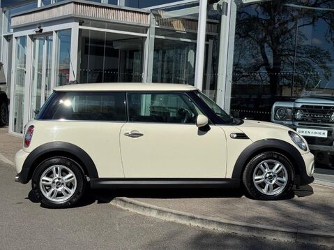 Mini Hatch ONE D 9