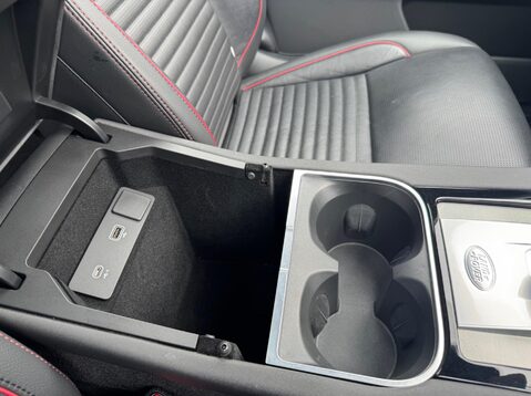 Land Rover Discovery Sport URBAN EDITION MHEV 16