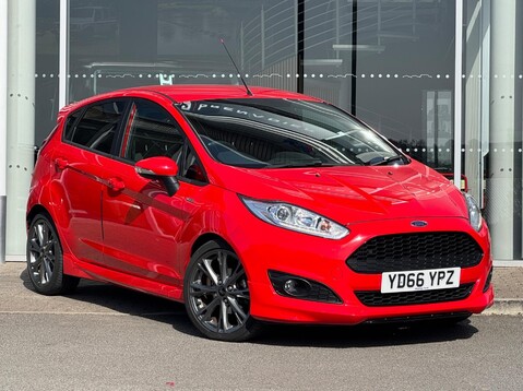 Ford Fiesta ST-LINE 2