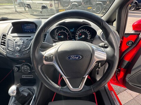 Ford Fiesta ST-LINE 26