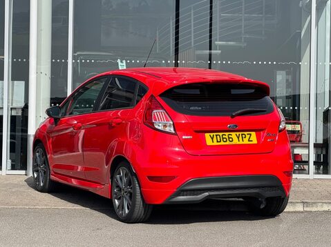 Ford Fiesta ST-LINE 6