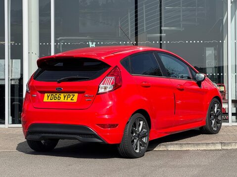 Ford Fiesta ST-LINE 8