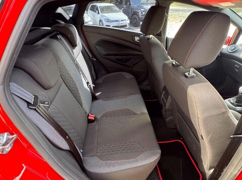 Ford Fiesta ST-LINE 25