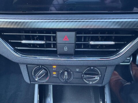 Skoda Kamiq MONTE CARLO TSI DSG 33