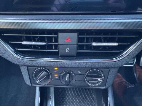 Skoda Kamiq MONTE CARLO TSI DSG 33