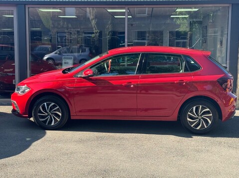 Volkswagen Polo LIFE 6