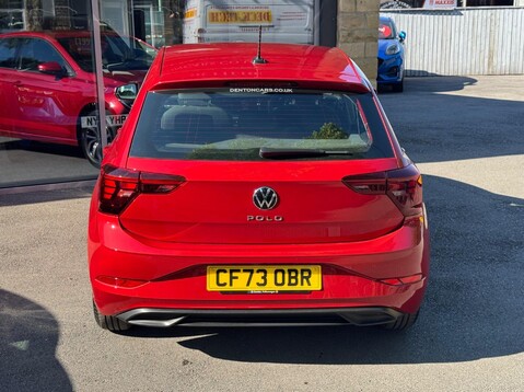 Volkswagen Polo LIFE 9