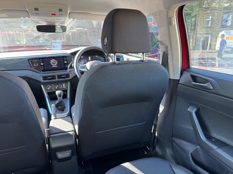 Volkswagen Polo LIFE 19