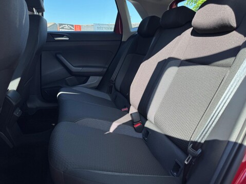 Volkswagen Polo LIFE 51