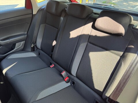Volkswagen Polo LIFE 54