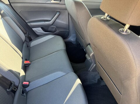 Volkswagen Polo LIFE 56