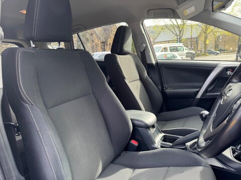 Toyota Rav4 D-4D BUSINESS EDITION TSS 24