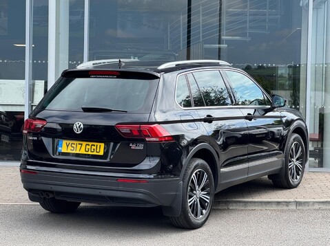 Volkswagen Tiguan SE NAV TDI BMT 4MOTION 9