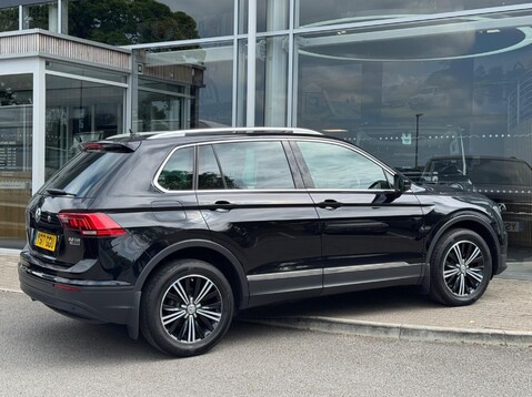 Volkswagen Tiguan SE NAV TDI BMT 4MOTION 10
