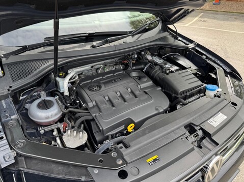 Volkswagen Tiguan SE NAV TDI BMT 4MOTION 11
