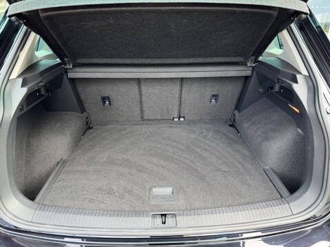 Volkswagen Tiguan SE NAV TDI BMT 4MOTION 12