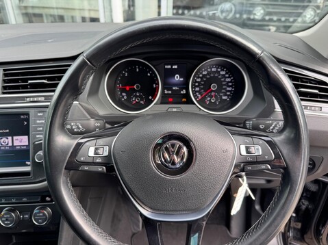 Volkswagen Tiguan SE NAV TDI BMT 4MOTION 26