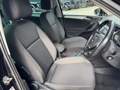 Volkswagen Tiguan SE NAV TDI BMT 4MOTION 27