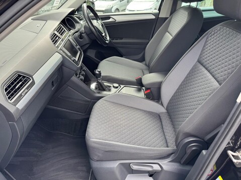 Volkswagen Tiguan SE NAV TDI BMT 4MOTION 38