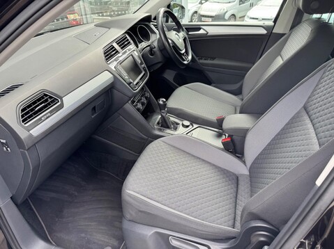 Volkswagen Tiguan SE NAV TDI BMT 4MOTION 39