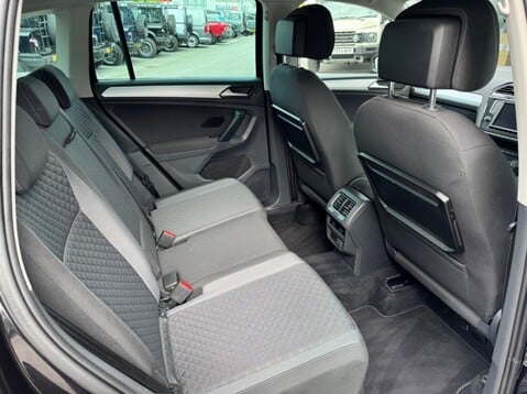 Volkswagen Tiguan SE NAV TDI BMT 4MOTION 40