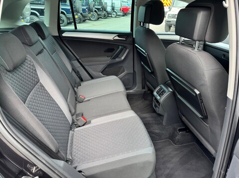 Volkswagen Tiguan SE NAV TDI BMT 4MOTION 41