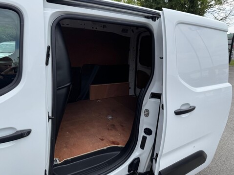 Peugeot Partner BLUEHDI PROFESSIONAL PREMIUM L1 11