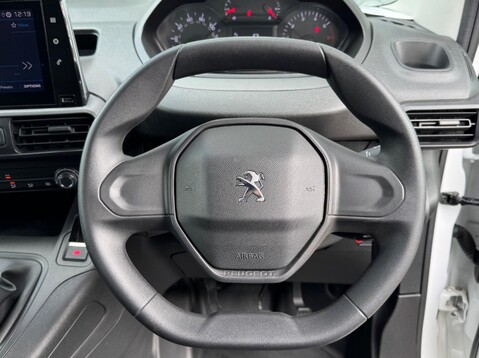 Peugeot Partner BLUEHDI PROFESSIONAL PREMIUM L1 17