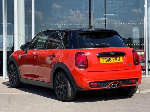 Mini Hatch COOPER S 8