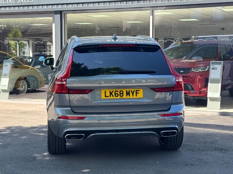 Volvo XC60 T5 R-DESIGN PRO AWD 8