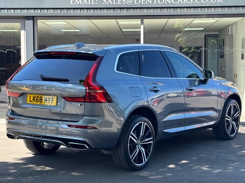 Volvo XC60 T5 R-DESIGN PRO AWD 9