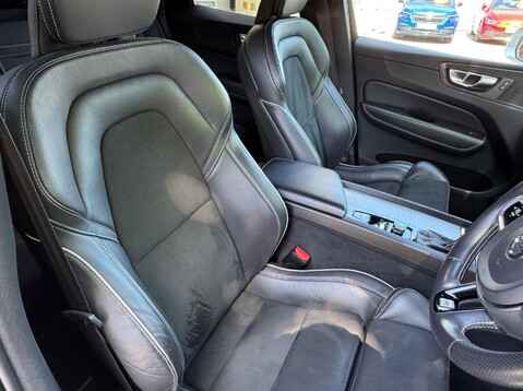 Volvo XC60 T5 R-DESIGN PRO AWD 20