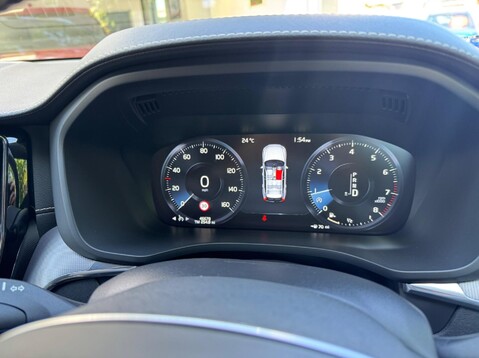 Volvo XC60 T5 R-DESIGN PRO AWD 49