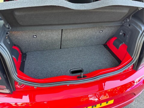 Volkswagen Up UP GTI 12